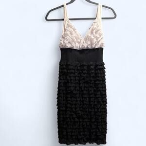 Vintage Y2K Black and white ruffle‎ Medium formal dress light weight slimming